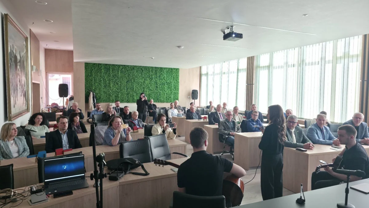 Svečanom akademijom u Velikoj Kladuši obilježen Dan nezavisnosti BiH