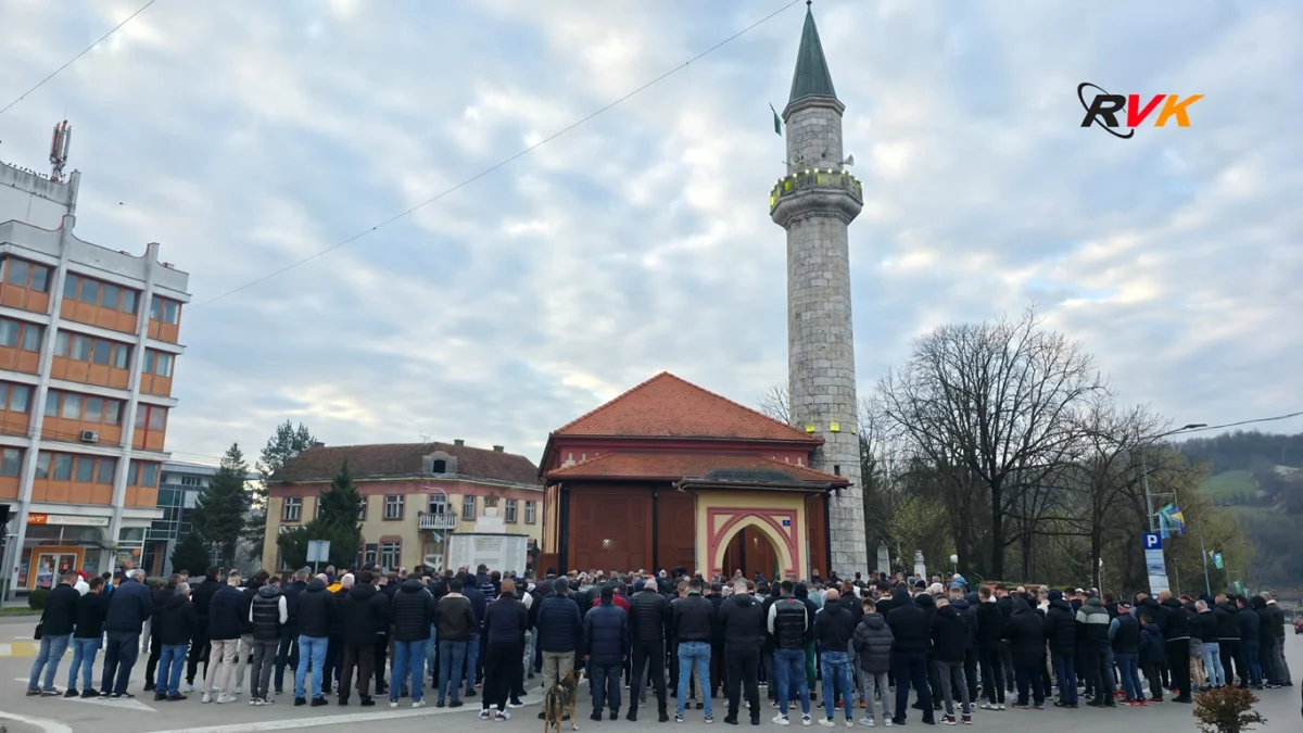 Bajram-namaz klanjan u džamijama MIZ Velika Kladuša