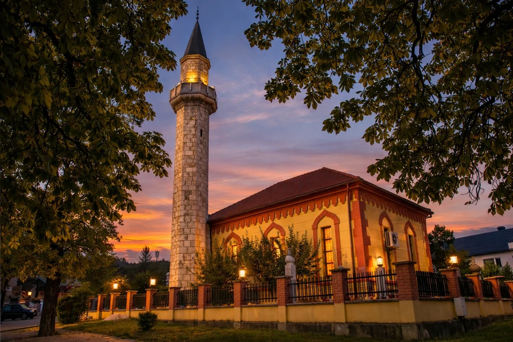 Večeras se obilježava Lejletul-kadr: Centralna svečanost u Velikoj Kladuši u džematu Drmaljevo