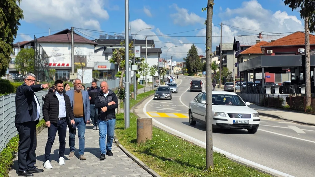 Počinju radovi na sanaciji kolovoza i pješačkih staza na dionici Hukića Brdo – Srednjoškolski centar u Velikoj Kladuši