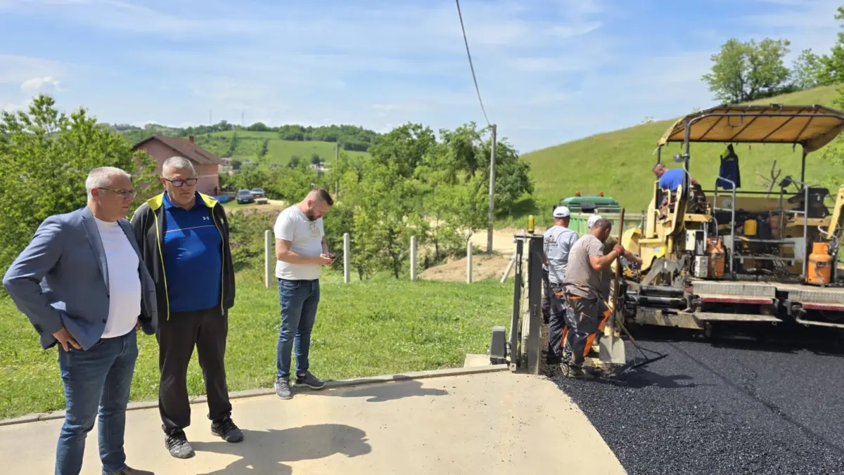 Privode se kraju radovi na asfaltiranju putne dionice Mlin – Dabravine – Izvrtnje