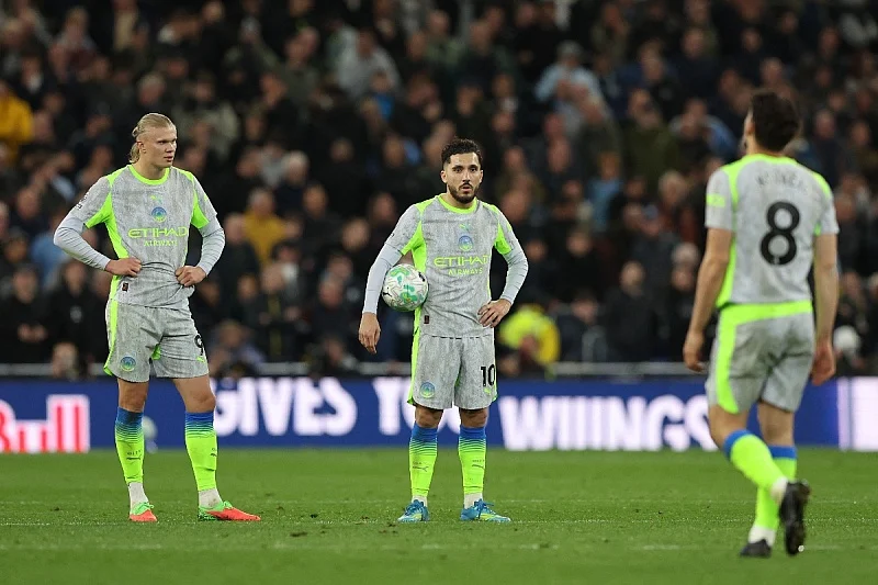 City u spektaklu izvukao samo bod protiv Evertona, Arsenal pred osvajanjem titule