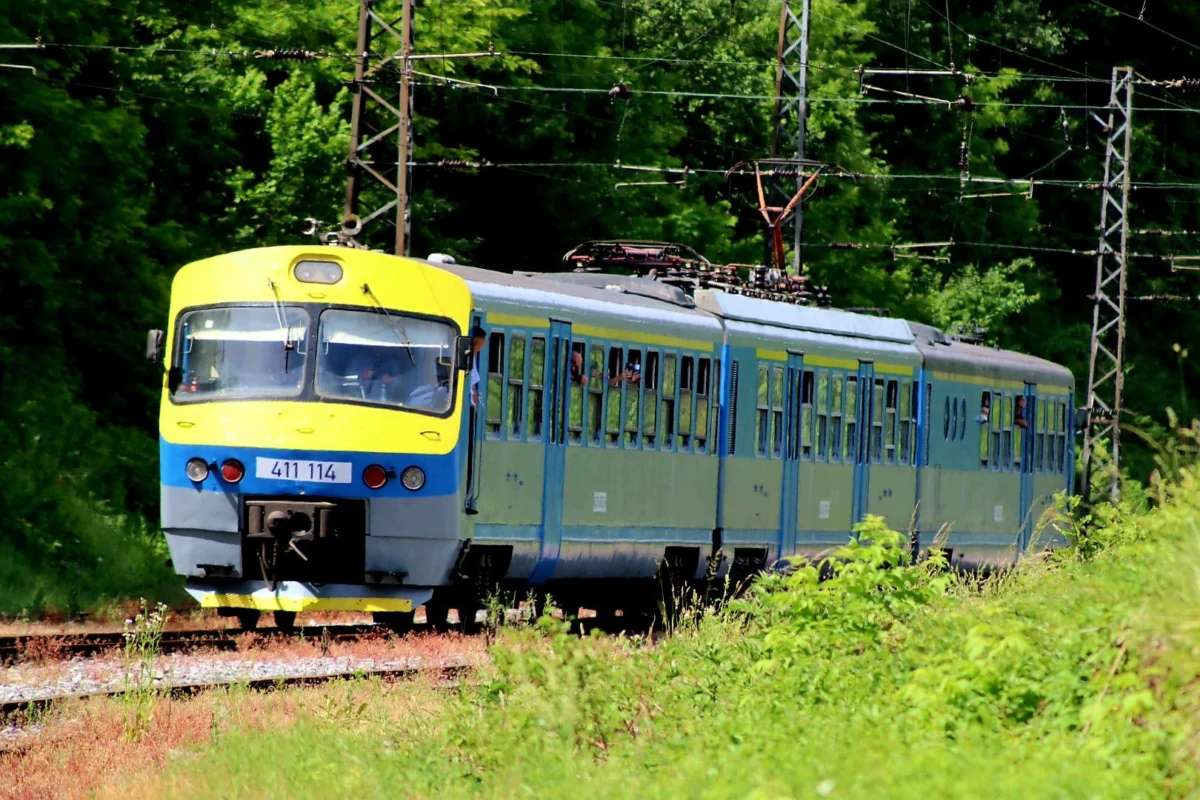 Turistički voz na relaciji Bihać – Bosanska Krupa počeo saobraćati