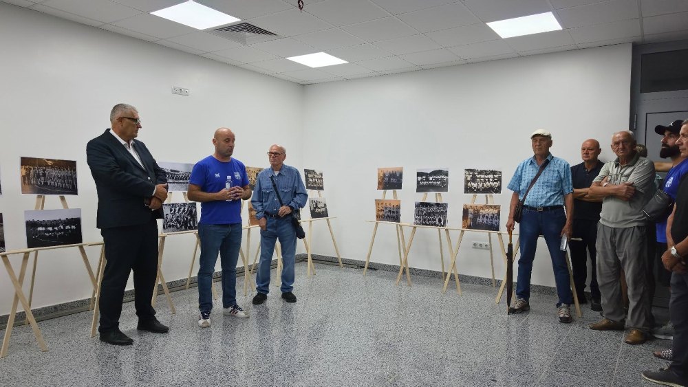 Otvorena izložba starih fotografija „NK Krajišnik“