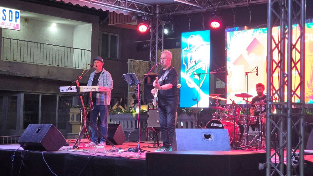 Ritam koji traje godinama: Grupa „Okus meda“ ispunila očekivanja publike