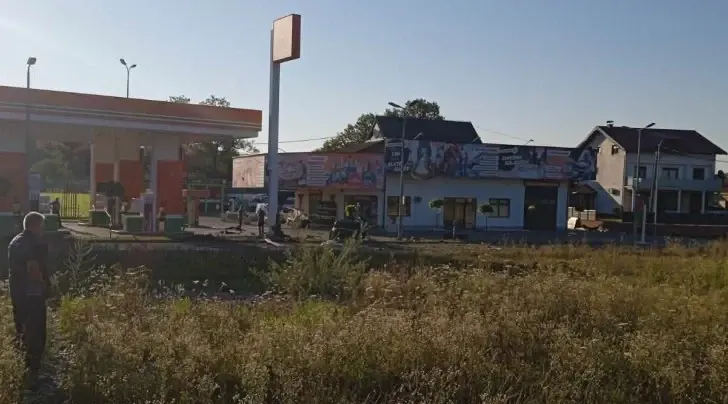 Još jedna tragedija na cesti u BiH: U teškoj saobraćajnoj nesreći poginula tri mladića