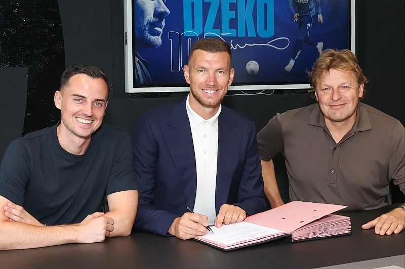 Edin Džeko potpisao novi ugovor sa Schalkeom