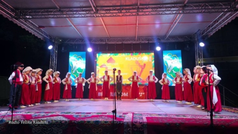Folklorna večer u Podzvizdu:Tradicija predstavljena kroz pjesmu i igru