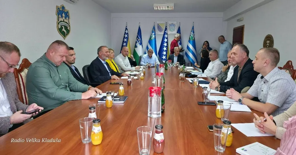 Predstavnici općina i gradova USK u Velikoj Kladuši: Inicijativa za rješavanje problema napuštenih pasa