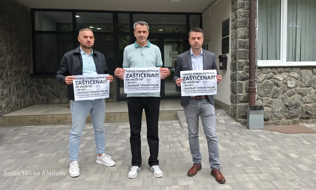 Press konferencija Naše stranke Velika Kladuša povodom prodaje Starog hotela
