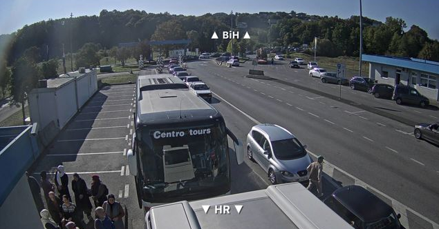 Magla jutros smanjuje vidljivost, duga kolona vozila na izlazu iz BiH na GP Velika Kladuša