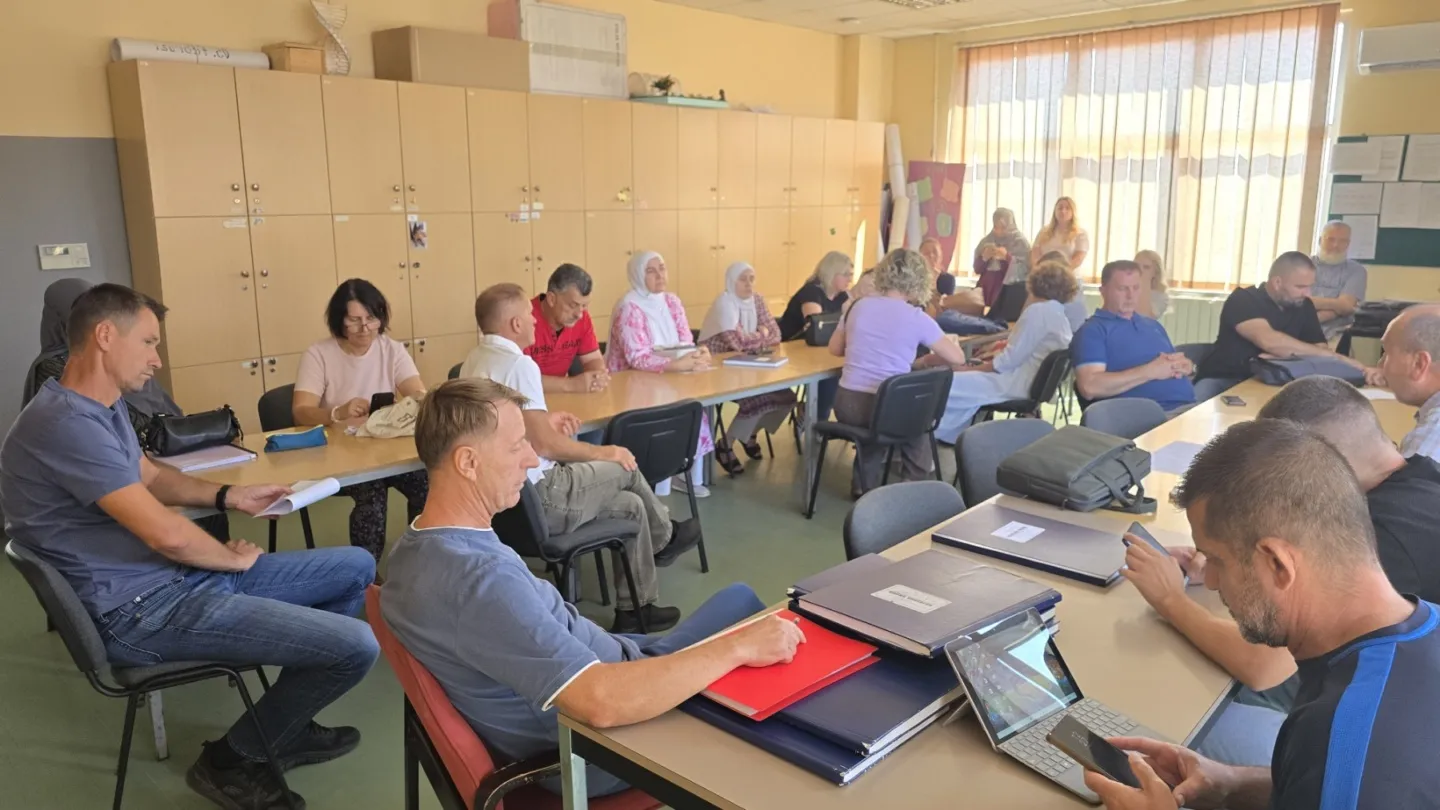 U srednjim školama USK održan štrajk upozorenja