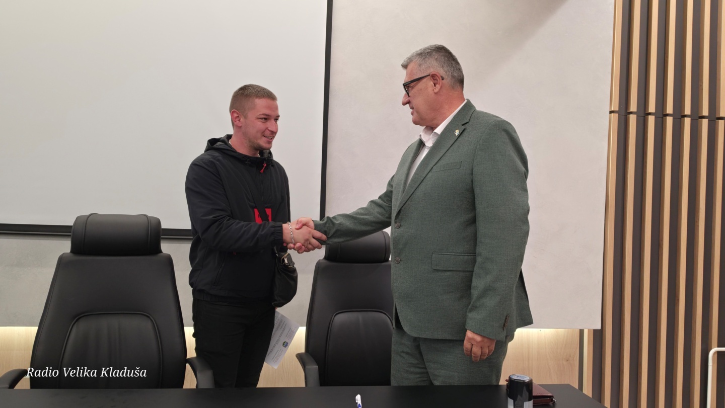 Potpisan ugovor o izvođenju radova čišćenja i uređenja korita Grabarske