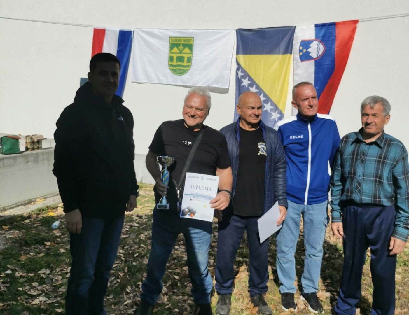SSRI Velika Kladuša osvojio drugo mjesto na Memorijalnom takmičenju u boćanju u Sanskom Mostu