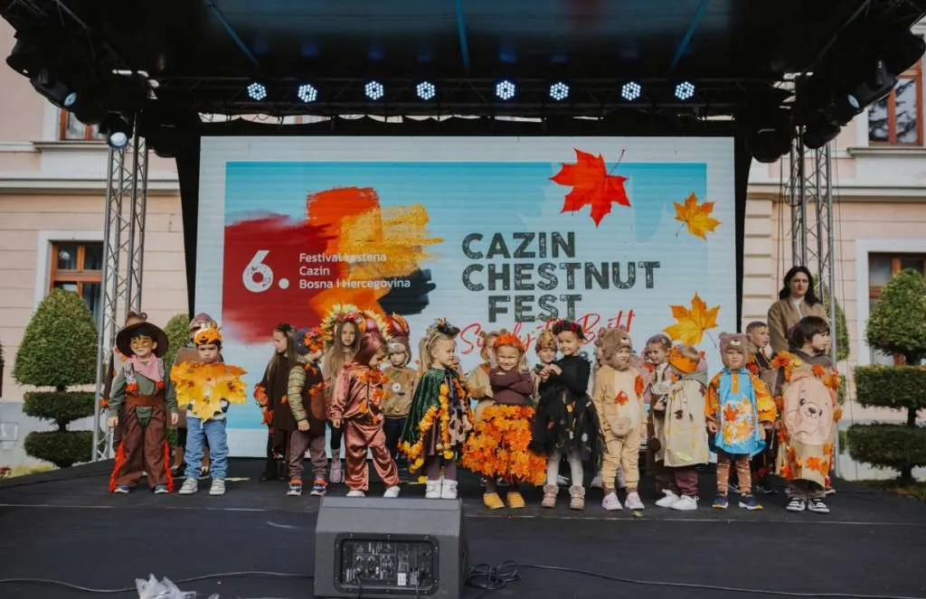 U Cazinu jučer počeo 6. Chestnut Fest, trodnevna manifestacija u znaku kestena